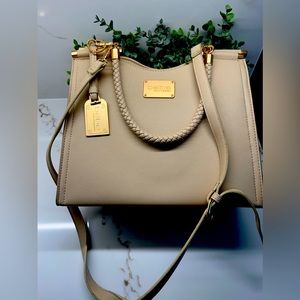Bebe Los Angeles Bag, comes with the belt, Beige color.
